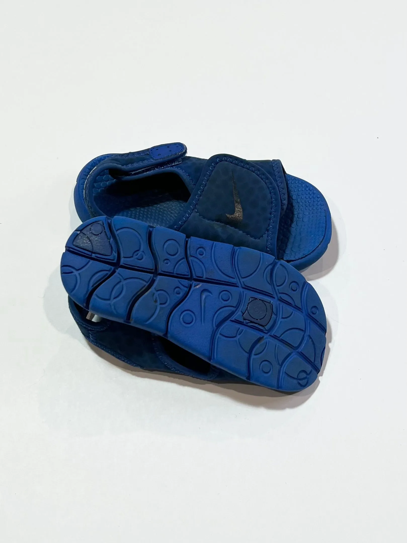 Blue water sandals - Size US6