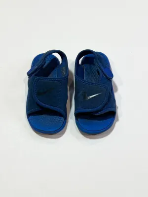 Blue water sandals - Size US6